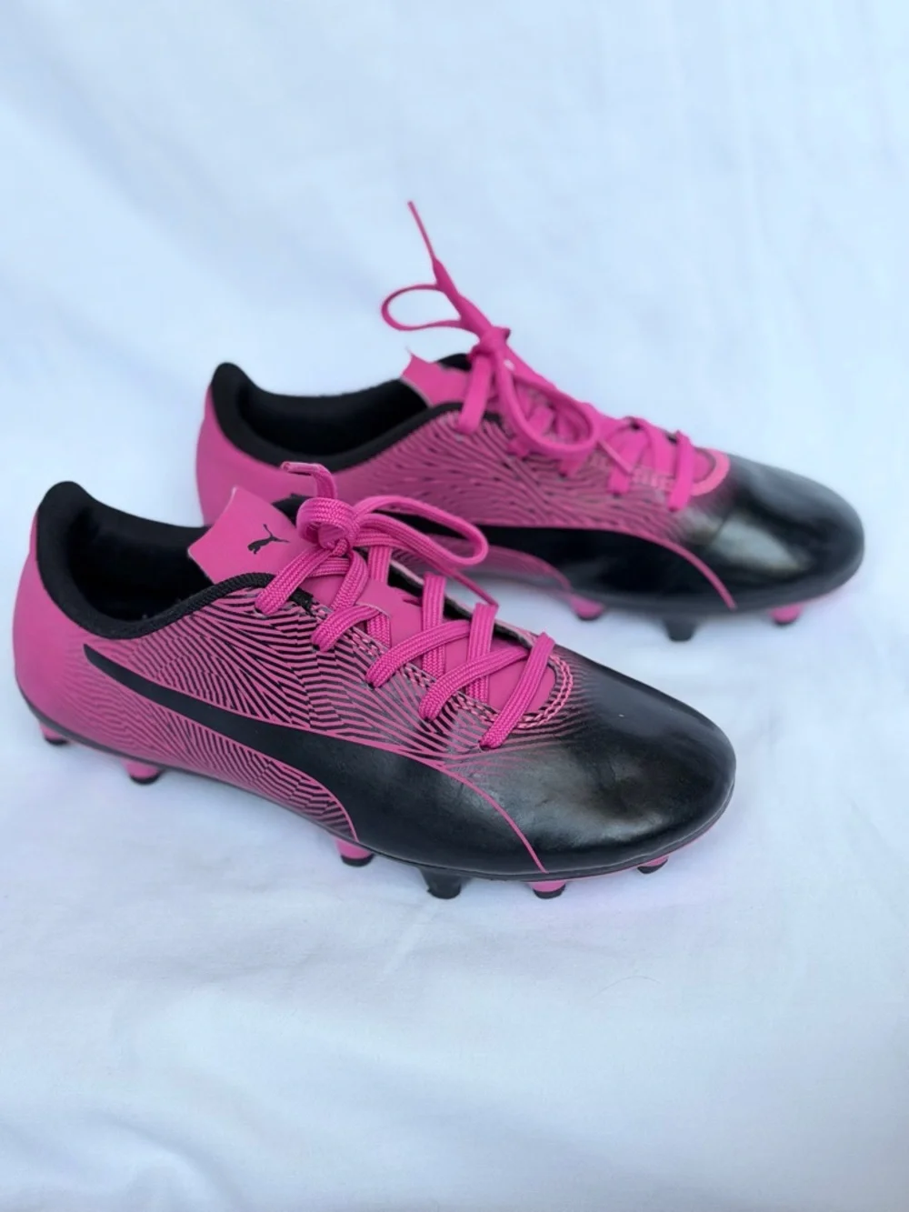 Puma Kids Black and Hot Pink Soccer Cleats